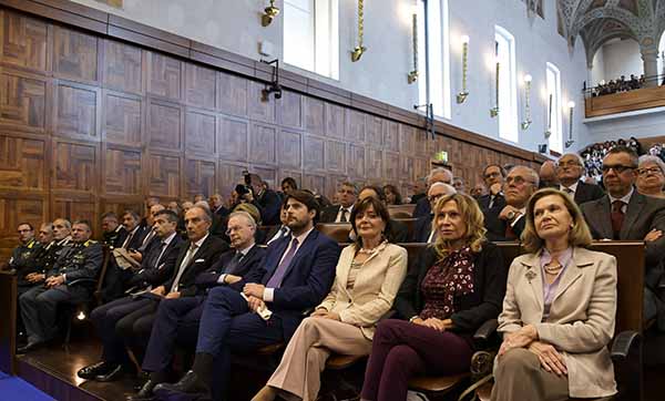 Mario Draghi riceve Laurea Honoris in Economia a Milano Uviversità Cattolica. Mario Draghi riceve Laurea Honoris in Economia a Milano Uviversità Cattolica.
