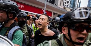 Apple, Pechino chiama e La Mela risponde.Così Cook si inchina al denaro cinese