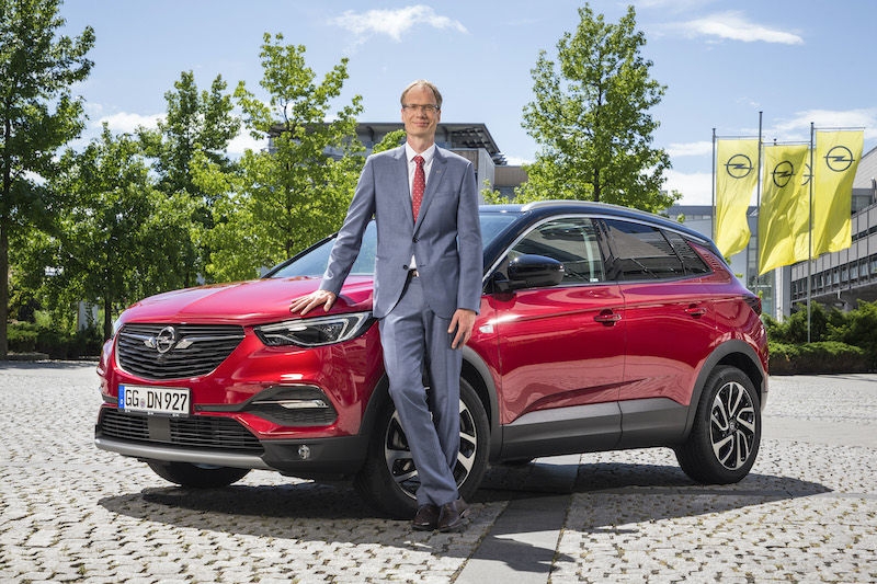 AUTOBEST assegna il premio “MANBEST 2019” a Michael Lohscheller, CEO di Opel