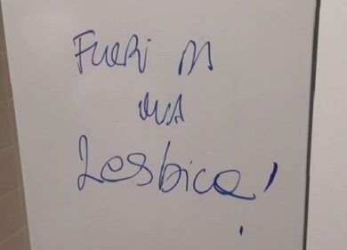 Lecco, scritta omofoba contro infermiera all’ospedale