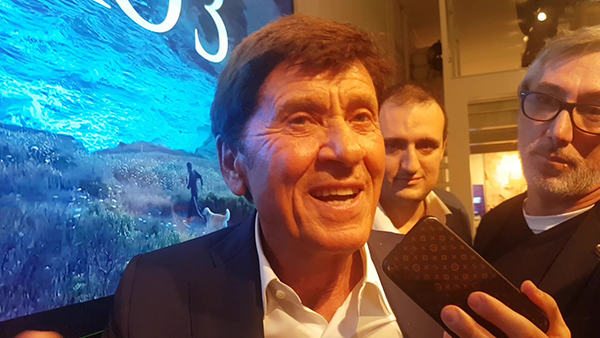 Gianni Morandi: “Sono vicino a Mihajlovic. E’ un vero combattente. E a Bologna…” VIDEO Gianni Morandi: “Sono vicino a Mihajlovic. E’ un vero combattente. E a Bologna…” VIDEO