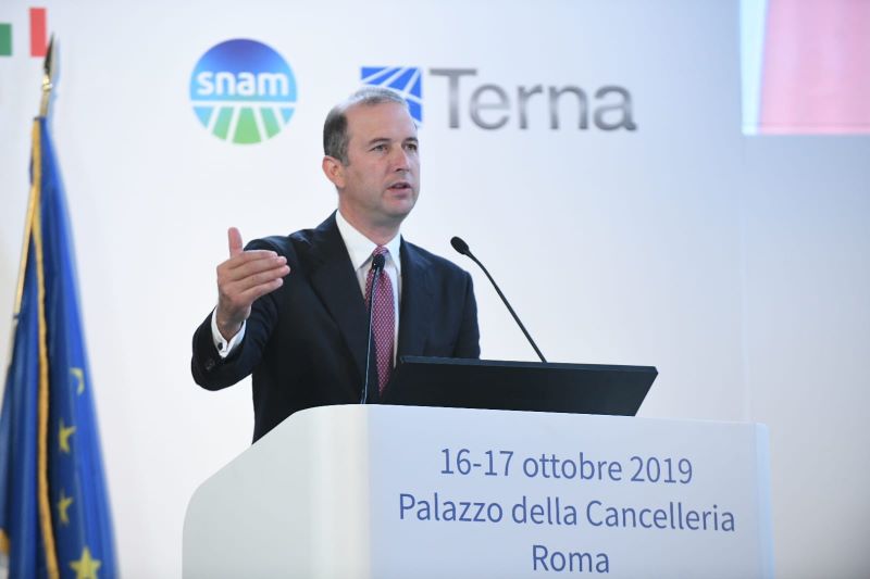Gas: Alverà, Snam: “Giù la bolletta del 20% negli ultimi 7 anni” Gas: Alverà, Snam: “Giù la bolletta del 20% negli ultimi 7 anni”