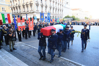 Trieste, funerali di Stato agenti uccisi