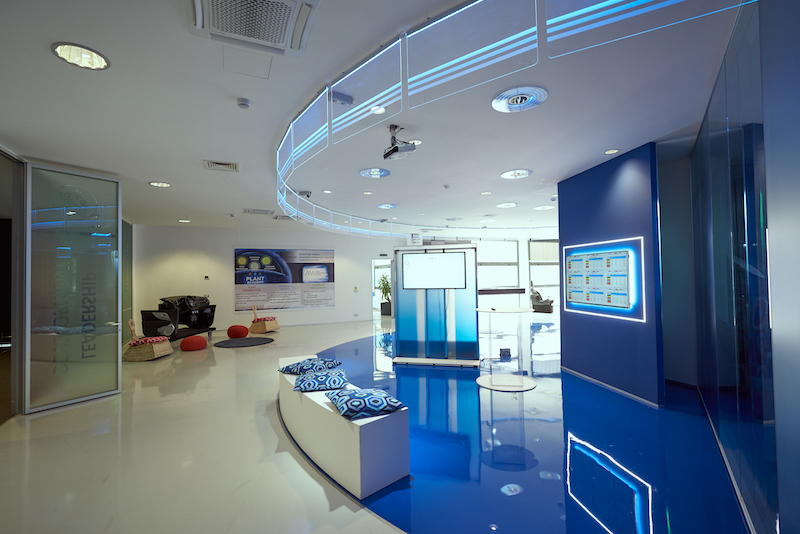 FCA: avviati i primi test di produzione della  Jeep® Compass, ibrida plug-in