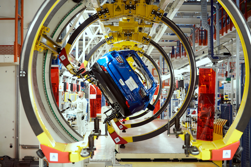 FCA: avviati i primi test di produzione della  Jeep® Compass, ibrida plug-in