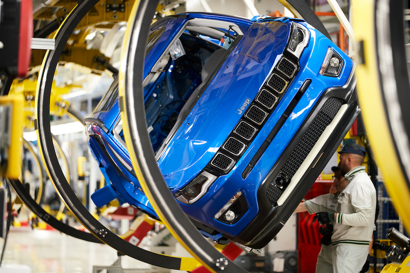 FCA: avviati i primi test di produzione della  Jeep® Compass, ibrida plug-in