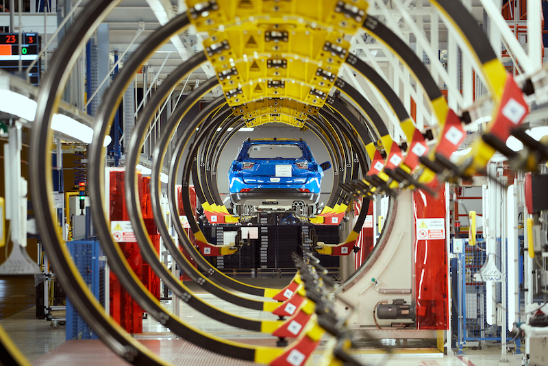 FCA: avviati i primi test di produzione della  Jeep® Compass, ibrida plug-in