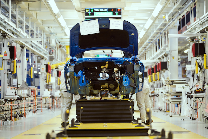 FCA: avviati i primi test di produzione della  Jeep® Compass, ibrida plug-in