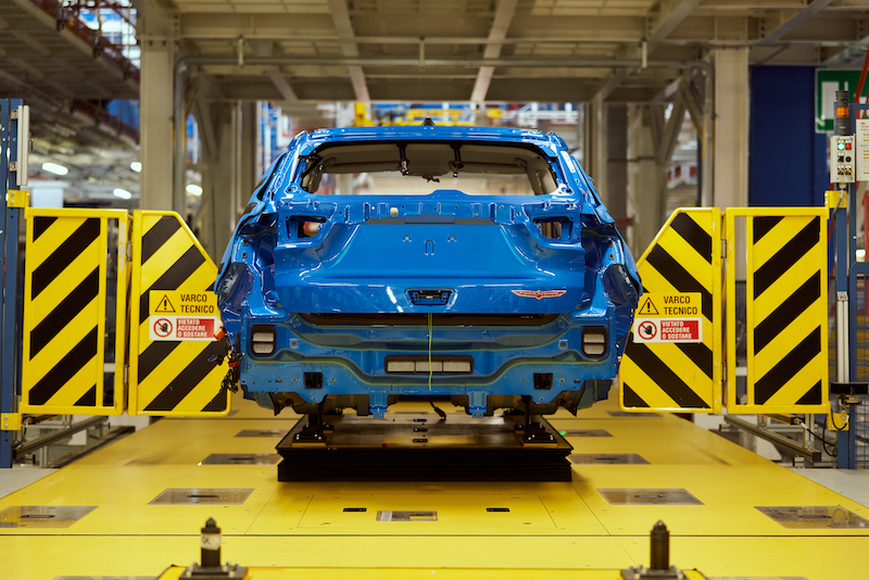 FCA: avviati i primi test di produzione della  Jeep® Compass, ibrida plug-in