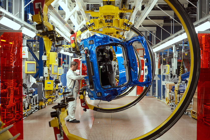 FCA: avviati i primi test di produzione della  Jeep® Compass, ibrida plug-in