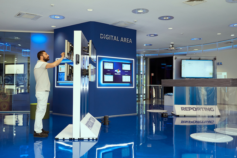 FCA: avviati i primi test di produzione della  Jeep® Compass, ibrida plug-in