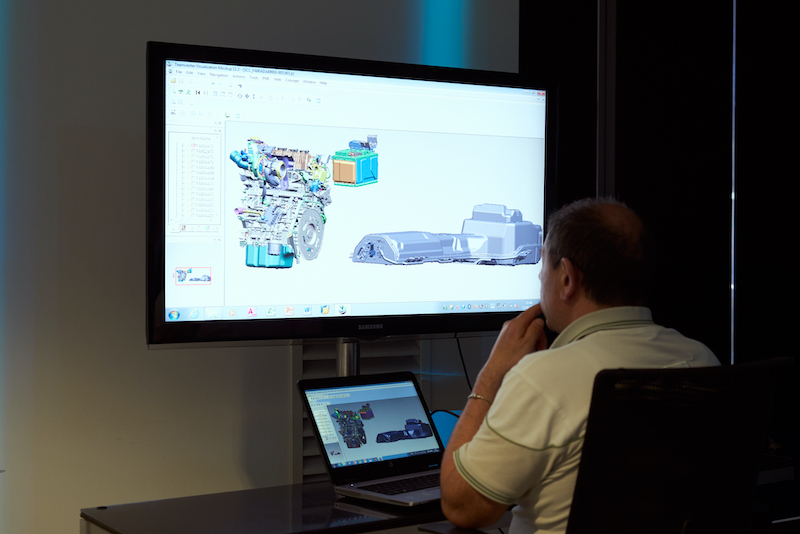 FCA: avviati i primi test di produzione della  Jeep® Compass, ibrida plug-in