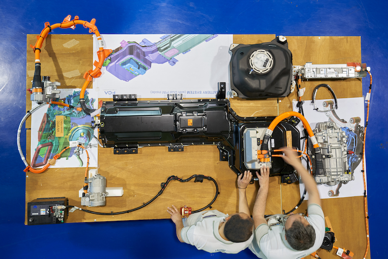 FCA: avviati i primi test di produzione della  Jeep® Compass, ibrida plug-in