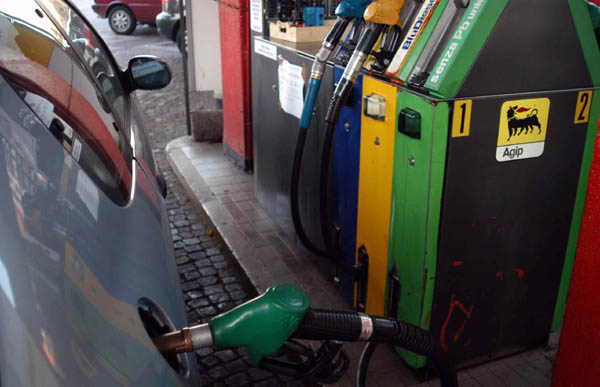 Benzina, i distributori di mezza Europa a convegno a Roma per un futuro green Benzina, i distributori di mezza Europa a convegno a Roma per un futuro green
