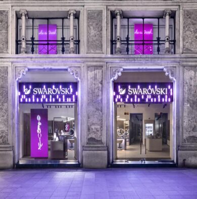 Swarovski, a Milano nasce il primo Crystal Studio dove puoi creare il tuo look