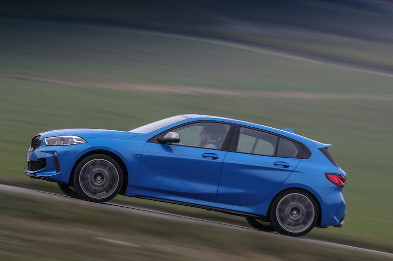 BMW passa alla trazione anteriore per la ringiovanita Serie 1