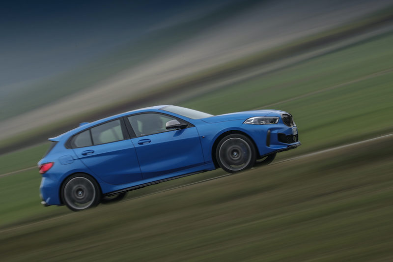 BMW passa alla trazione anteriore per la ringiovanita Serie 1