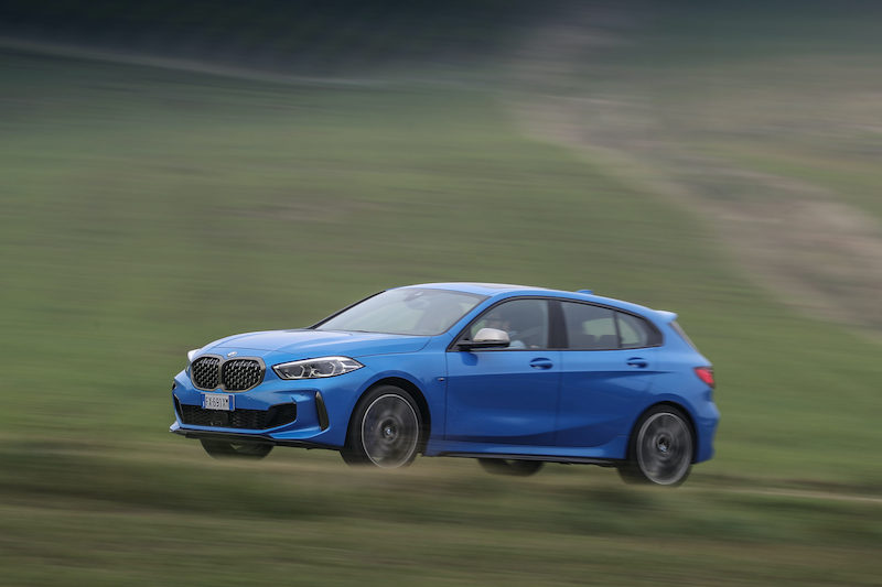 BMW passa alla trazione anteriore per la ringiovanita Serie 1