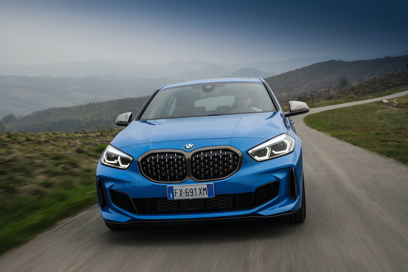 BMW passa alla trazione anteriore per la ringiovanita Serie 1