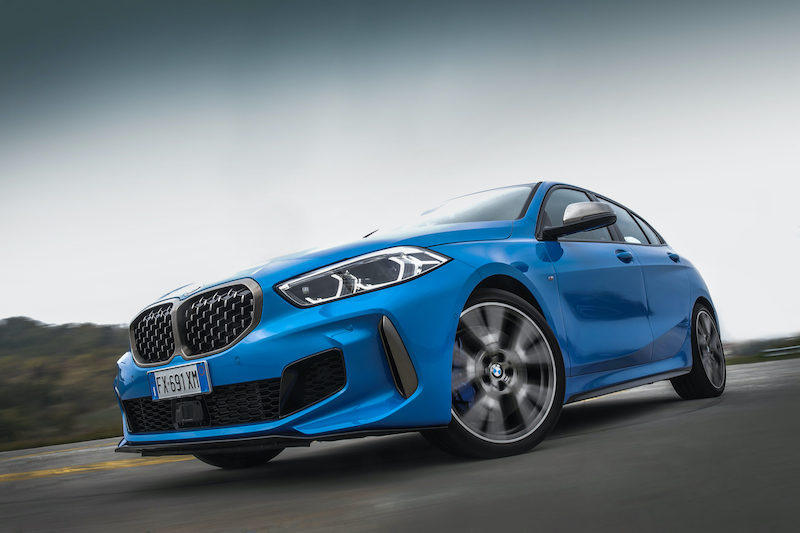 BMW passa alla trazione anteriore per la ringiovanita Serie 1