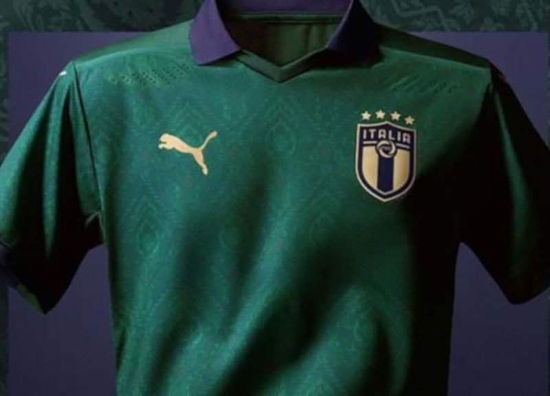La Nazionale finisce al verde. Fratelli d’Italia dice no: azzurro e tricolore