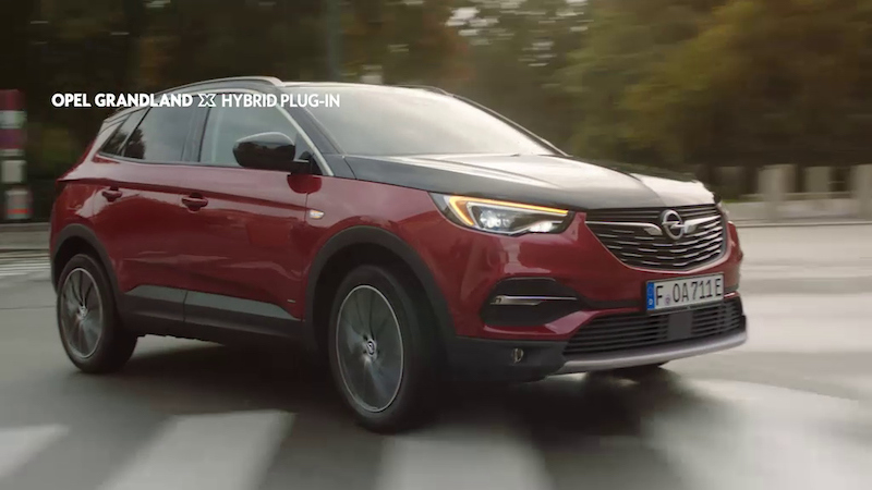 On Air la nuova campagna a 360 gradi di Opel Grandland X Hybrid4