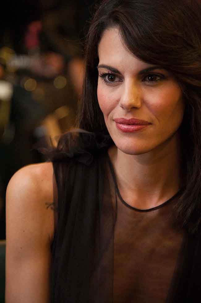 Bianca Guaccero flirt con Fabrizio Moro? Jonathan Kashanian a Detto Fatto Bianca Guaccero flirt con Fabrizio Moro? Jonathan Kashanian a Detto Fatto