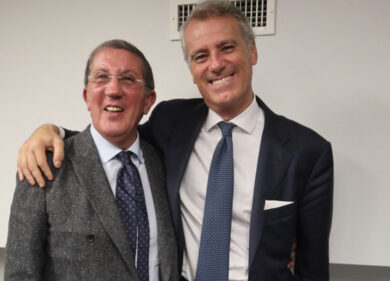 Radioplayer fa stringere la mano a Lorenzo Suraci (RTL102.5) e Paolo Salvaderi (RadioMediaset)