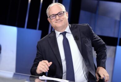 Manovra, manette per gli evasori. Da 4 a 8 anni di carcere. La svolta