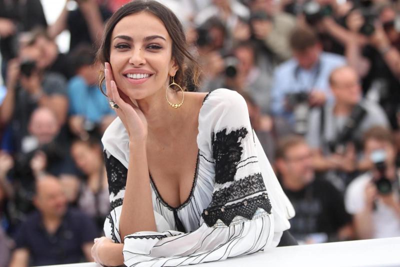 Madalina Ghenea fa impazzire Roma. La Festa del Cinema ai piedi della modella Madalina Ghenea fa impazzire Roma. La Festa del Cinema ai piedi della modella
