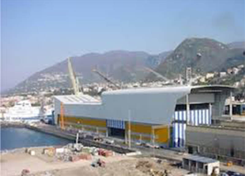 A Castellammare di Stabia i nuovi tronconi di prua per la Marina francese A Castellammare di Stabia i nuovi tronconi di prua per la Marina francese