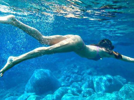 ELISABETTA CANALIS IN BIKINI: OTTOBRE CALDISSIMO IN CALIFORNIA. Foto delle Vip ELISABETTA CANALIS IN BIKINI: OTTOBRE CALDISSIMO IN CALIFORNIA. Foto delle Vip