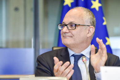 Manovra, Gualtieri:”Stime prudenti, con le riforme risparmi da spread”