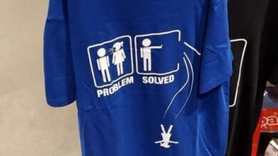 Violenza sulle donne, Carrefour: “Magliette erroneamente in vendita. Subito ritiro”