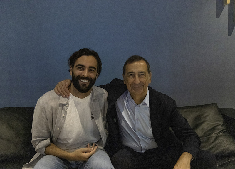 Inizia la serie ‘Il riff di Marco Mengoni’.Prima puntata: Beppe Sala Inizia la serie ‘Il riff di Marco Mengoni’.Prima puntata: Beppe Sala