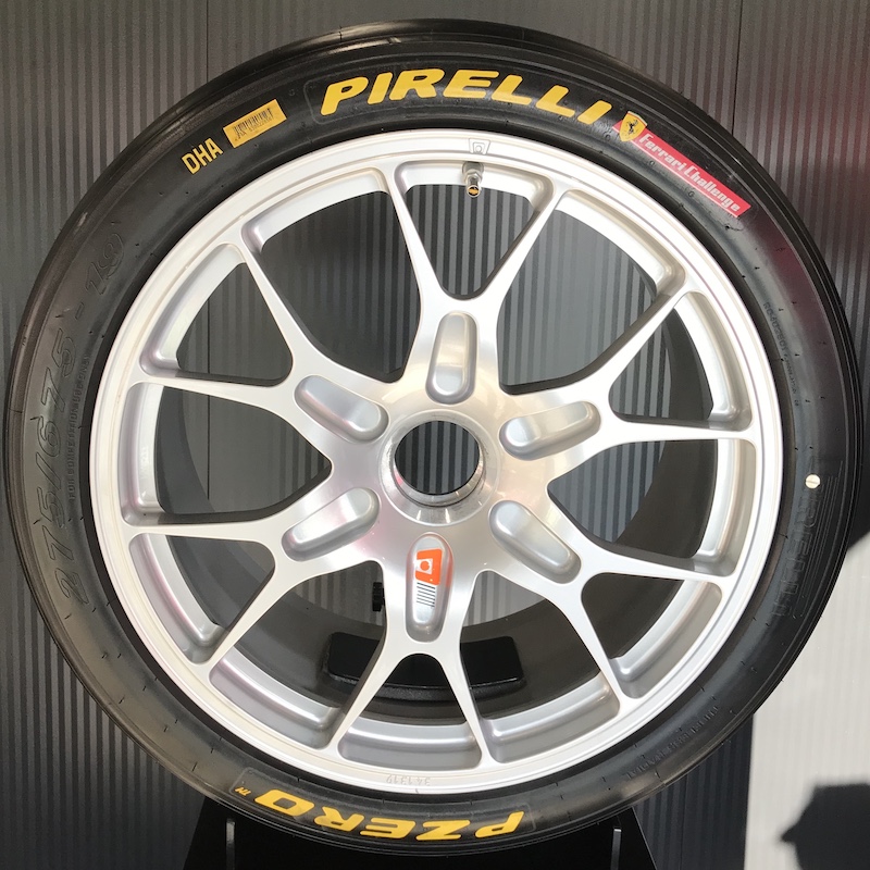 Pirelli P Zero Tailor Made, progettato per la nuova Ferrari 488 Challenge Evo