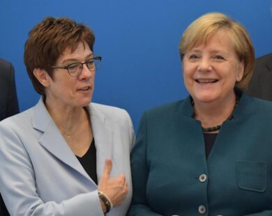 Elezioni Turingia, rivolta nella Cdu. Addio leadership per Kramp Karrenbauer?