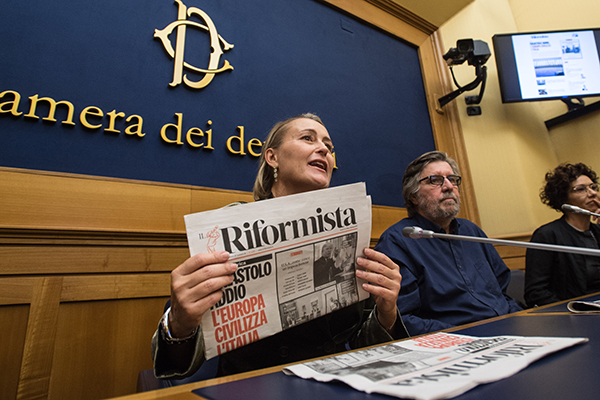 Il Riformista è di nuovo in edicola. Tra le firme Boschi e Bertinotti