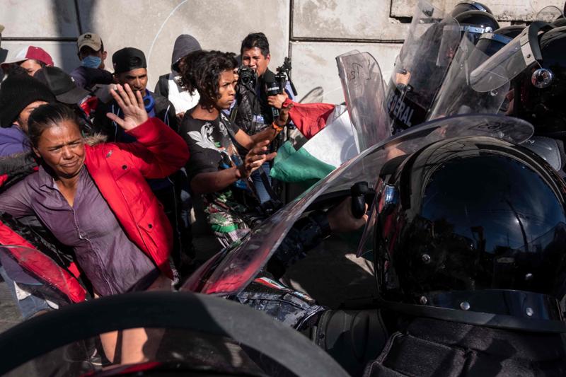 Tripoli emette il decreto anti Ong: ”Autorizzazione preventiva al soccorso” Tripoli emette il decreto anti Ong: ”Autorizzazione preventiva al soccorso”