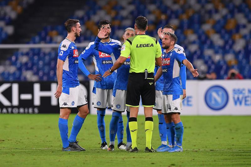 Napoli-Atalanta 2-2, De Laurentiis furioso attacca Nicchi e Rizzoli Napoli-Atalanta 2-2, De Laurentiis furioso attacca Nicchi e Rizzoli