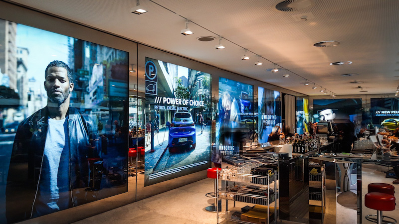 Parte da Milano la nuova era della mobilità elettrica di Peugeot Parte da Milano la nuova era della mobilità elettrica di Peugeot