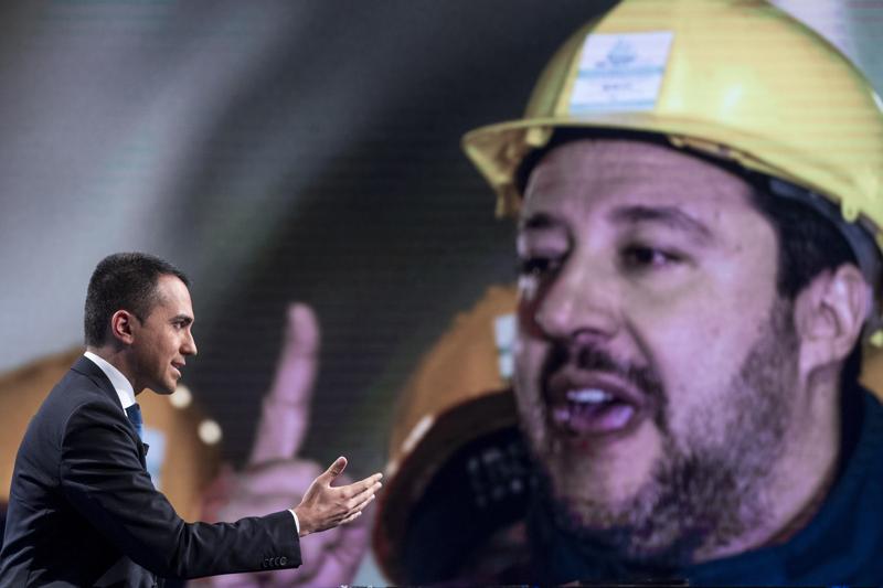 Salvini contro Di Maio: il match infinito premia la Lega. Giggino “sparirà”