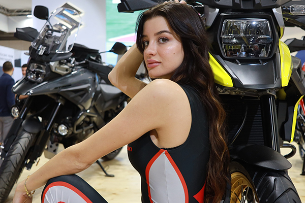 Elena Berlato per Suzuki a EICMA