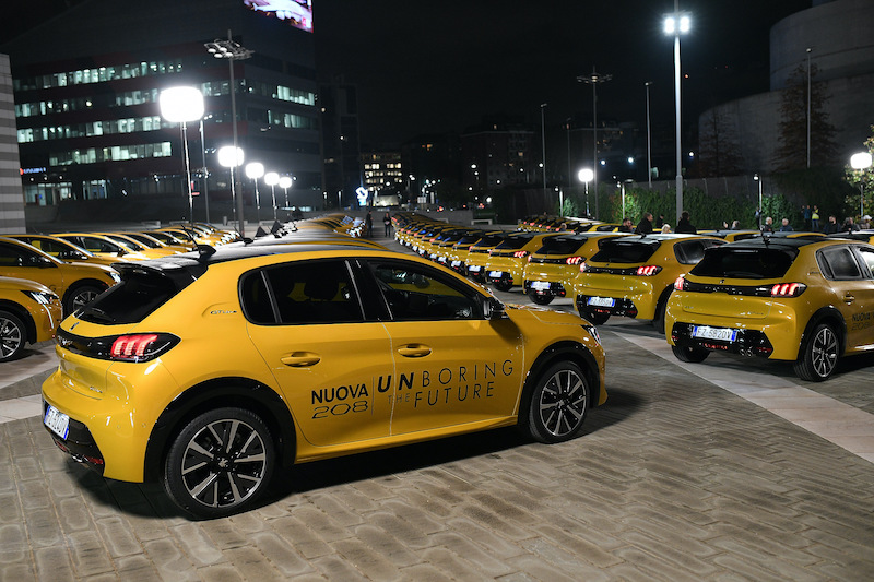 Parte da Milano l’elettrificazione della mobilità firmata Peugeot
