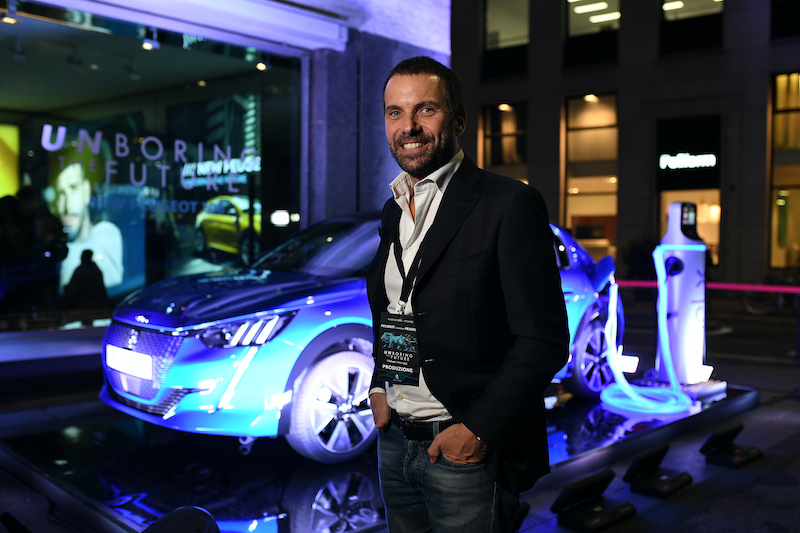 Parte da Milano l’elettrificazione della mobilità firmata Peugeot