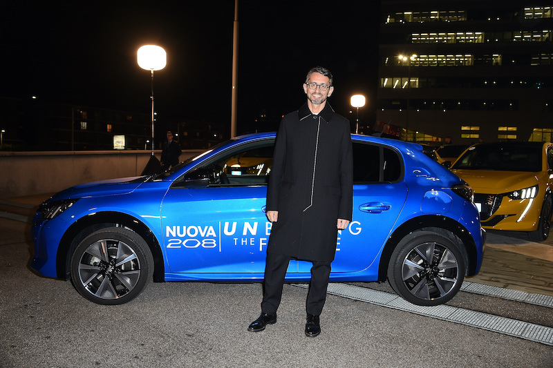 Parte da Milano l’elettrificazione della mobilità firmata Peugeot