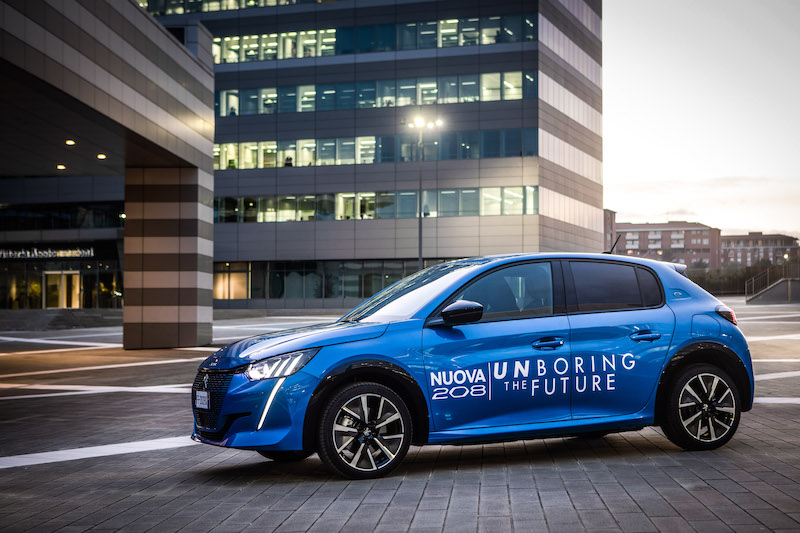 Parte da Milano l’elettrificazione della mobilità firmata Peugeot