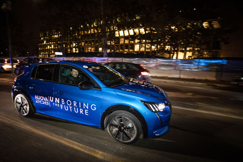 Parte da Milano l’elettrificazione della mobilità firmata Peugeot