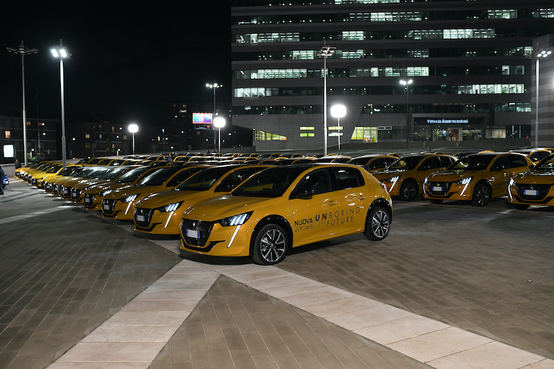 Parte da Milano l’elettrificazione della mobilità firmata Peugeot