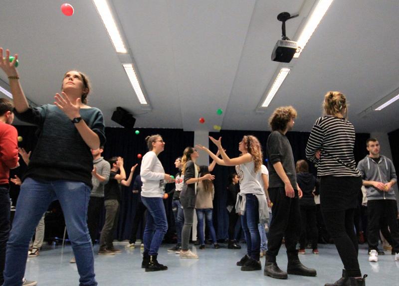 Circo in università: workshop e performance in Statale e Iulm Milano Circo in università: workshop e performance in Statale e Iulm Milano